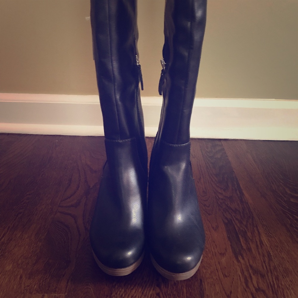 Brand New!!! Wedged Black Boots